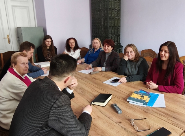 Триває обговорення